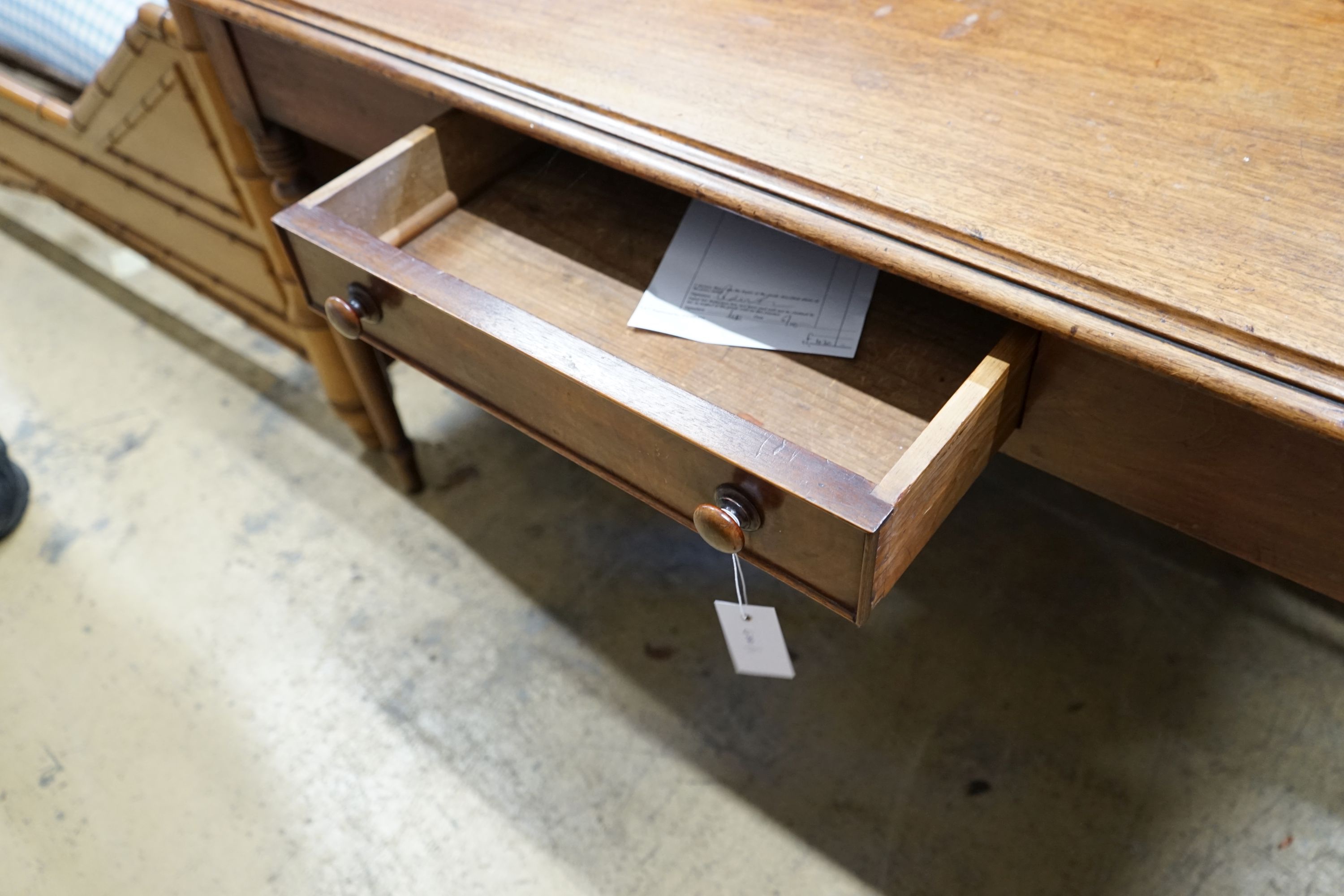 A Victorian mahogany washstand, width 121cm depth 55cm height 95cm